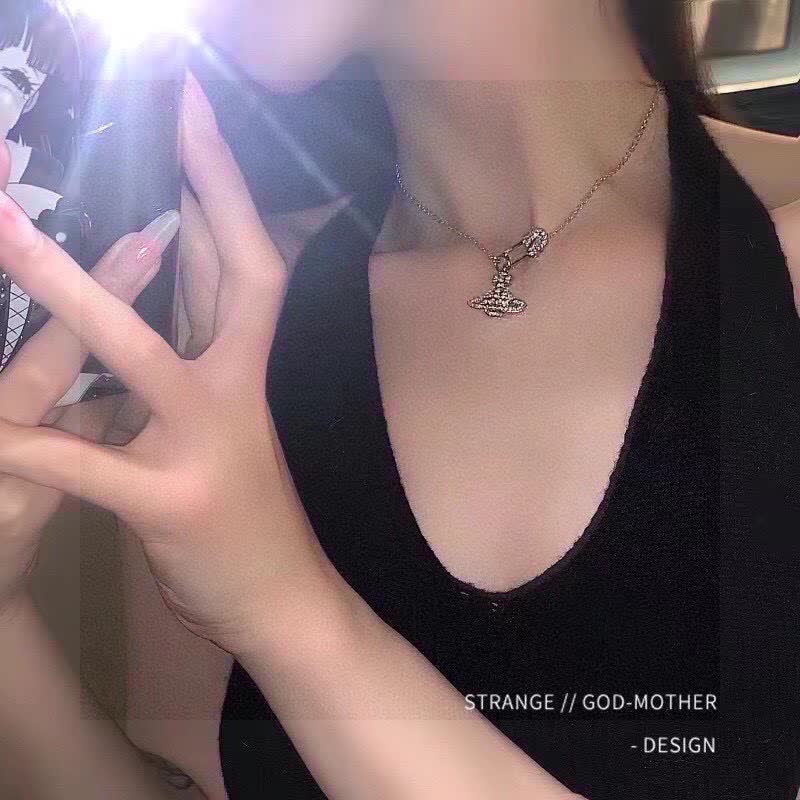 Vivienne Westwood Classic Anglomania Satellite Necklace